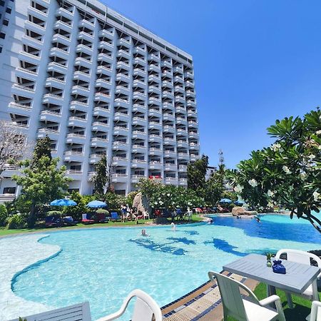 Grand Jomtien Palace Hotel - Sha Extra Plus Exterior photo
