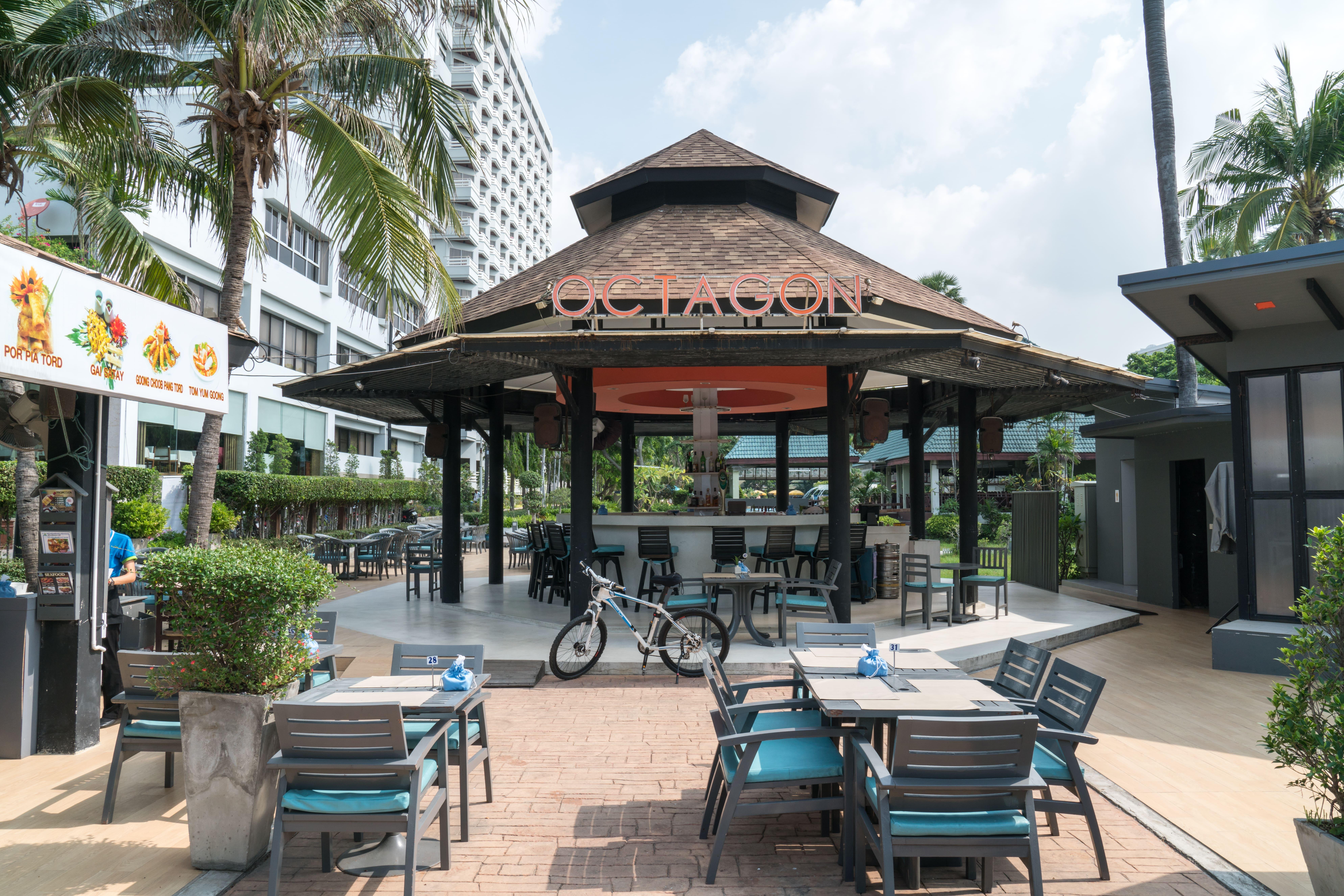 Grand Jomtien Palace Hotel - Sha Extra Plus Exterior photo