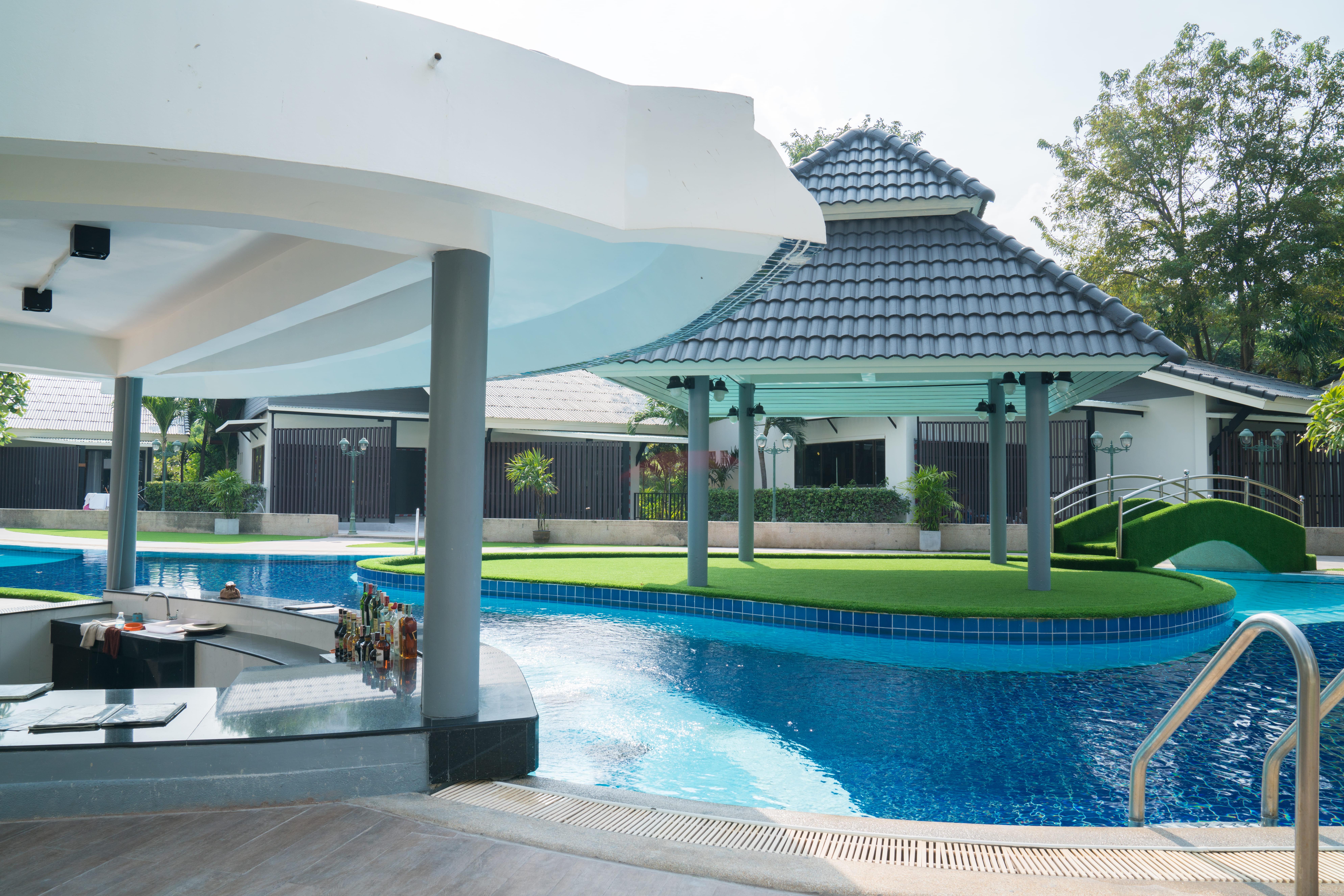 Grand Jomtien Palace Hotel - Sha Extra Plus Exterior photo