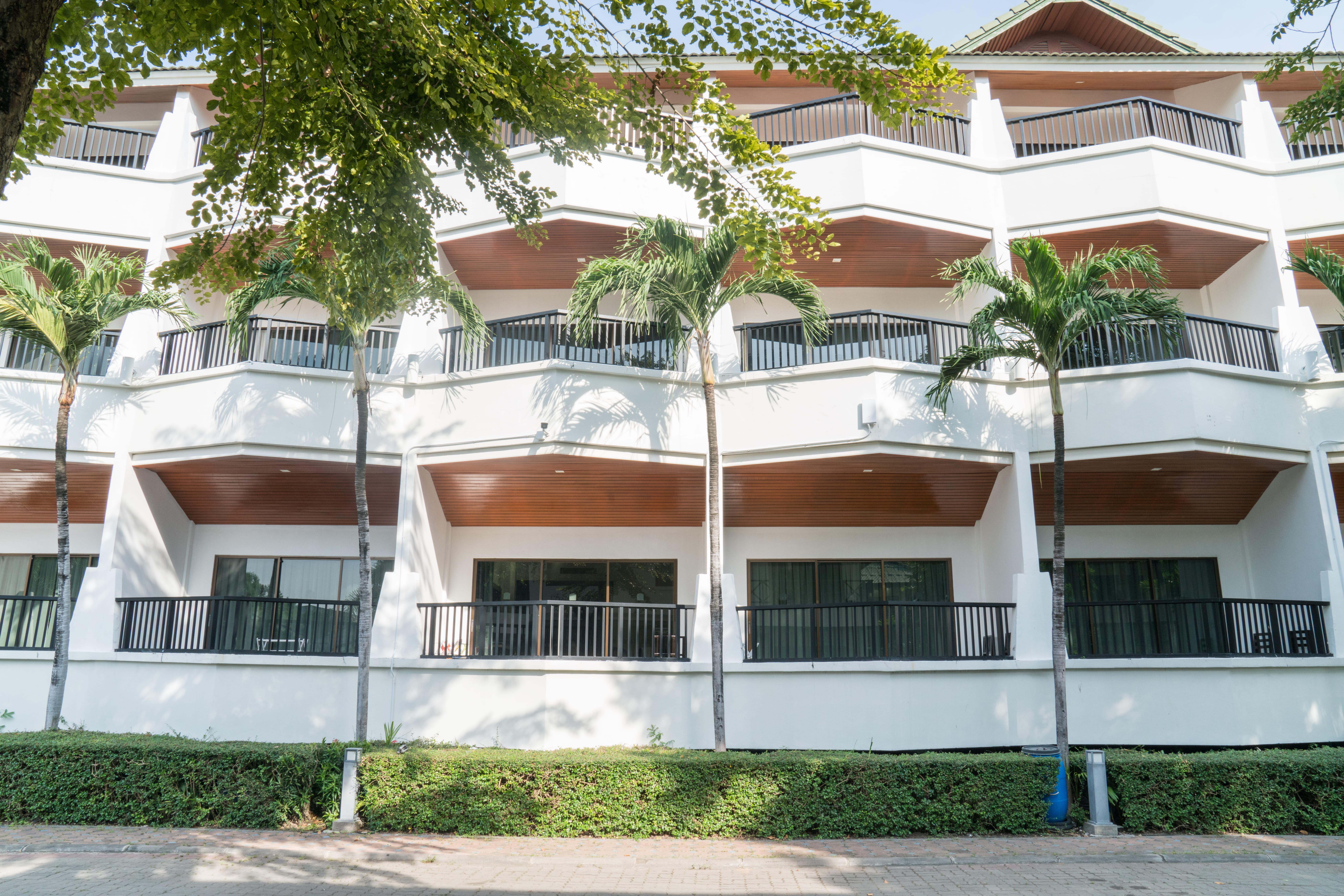 Grand Jomtien Palace Hotel - Sha Extra Plus Exterior photo